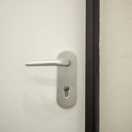 Apartment College *