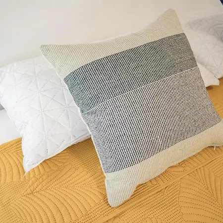 College Apartment *